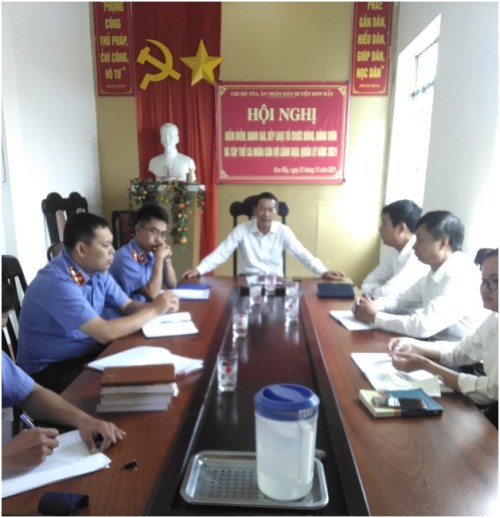 Viện KSND huyện Kon Rẫy và Konplông phối hợp với Toà án ND huyện Kon Rẫy tổ chức phiên toà rút kinh nghiệm theo cụm
