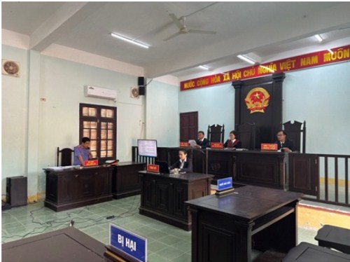 Viện kiểm sát nhân dân huyện Tu Mơ Rông: Xét xử trực tuyến, công bố tài liệu, chứng cứ bằng hình ảnh tại phiên tòa