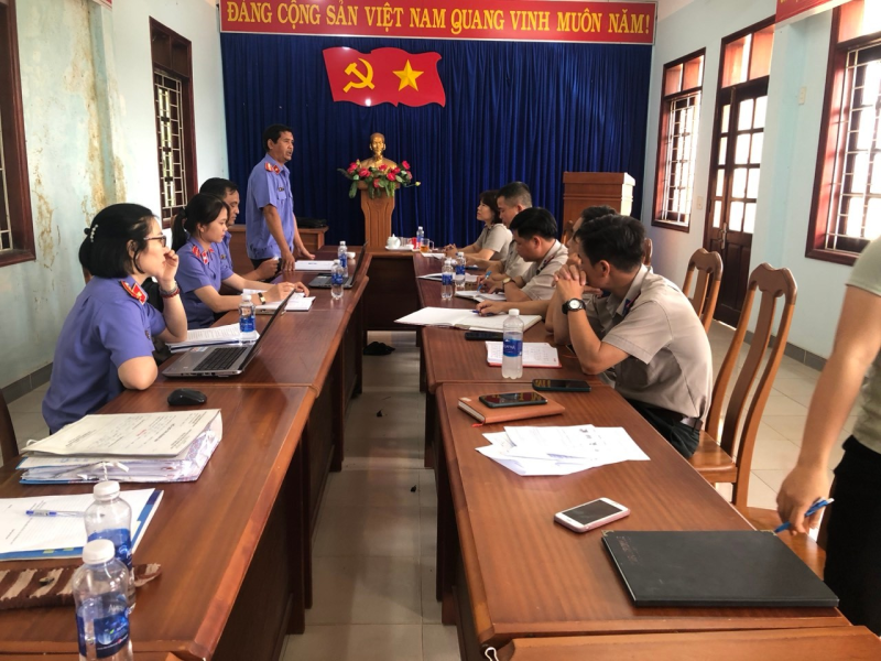 Viện kiểm sát nhân dân tỉnh Kon Tum trực tiếp kiểm sát hoạt động thi hành án dân sự  tại Chi cục Thi hành án dân sự huyện Ngọc Hồi