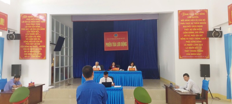 Viện KSND huyện Kon Rẫy phối hợp tổ chức phiên toà xét xử lưu động, rút kinh nghiệm vụ án “Tàng trữ trái phép chất ma tuý”